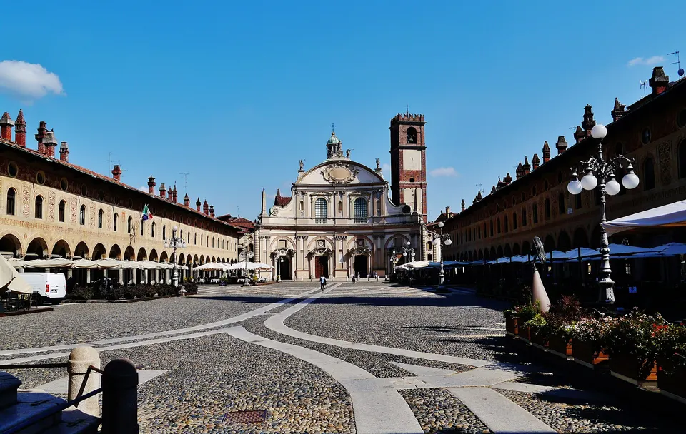Vigevano Piazza Ducale