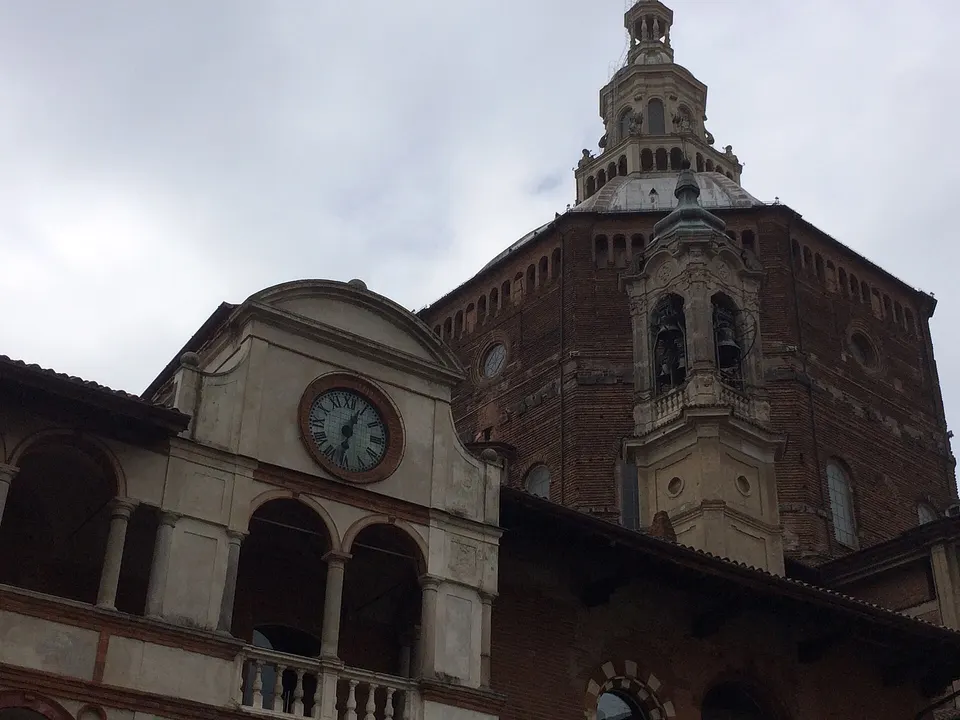 Palazzo del Broletto, l'antico palazzo comunale di Pavia